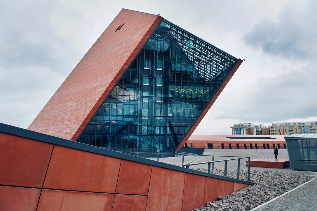 WW2 Museum Gdansk, Photo by Jacek Dylag on Unsplash